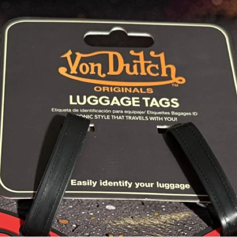 Von Dutch Originals NWT Red and Black Oval Luggage Tag Duo